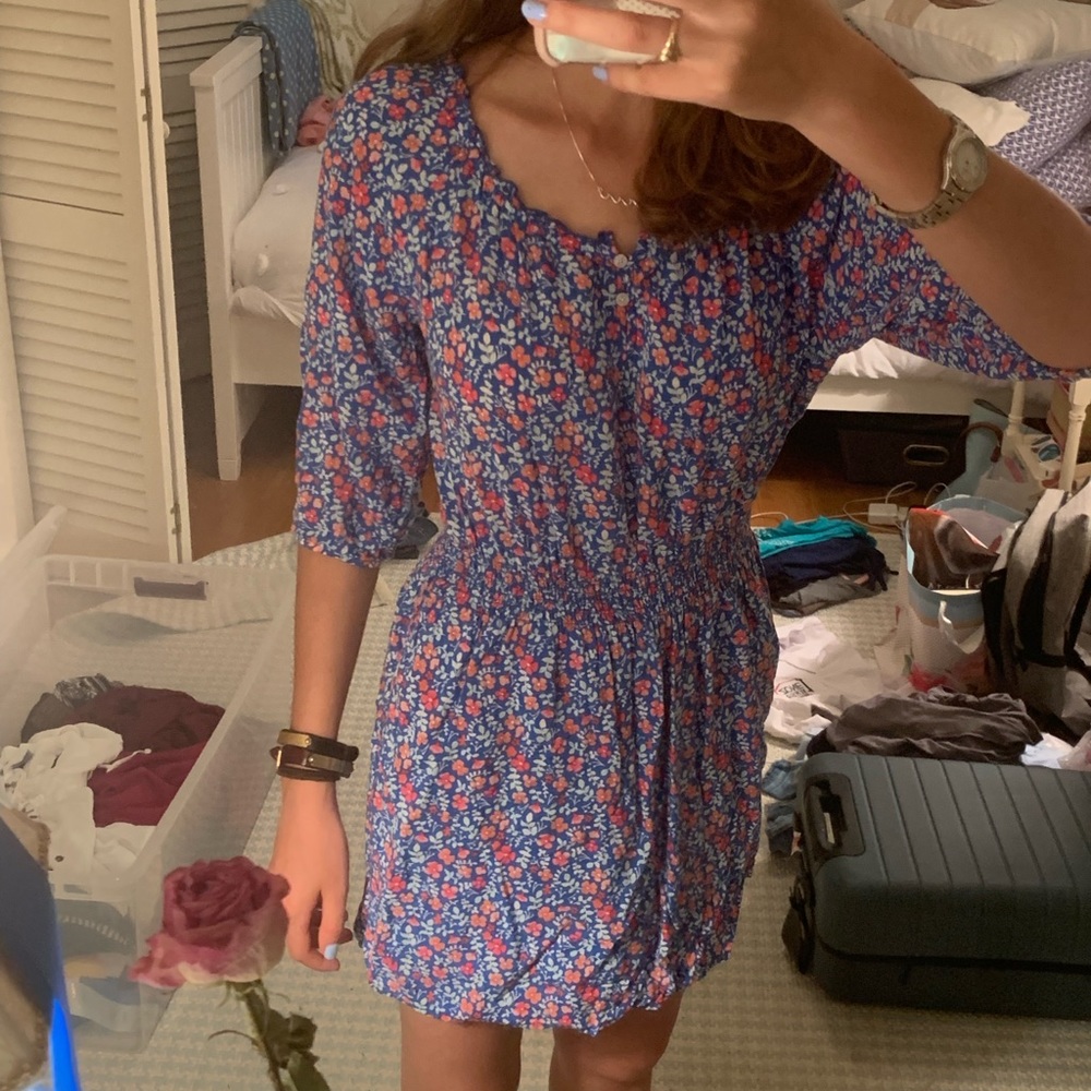 Hollister Flowered Dress M (runs small)